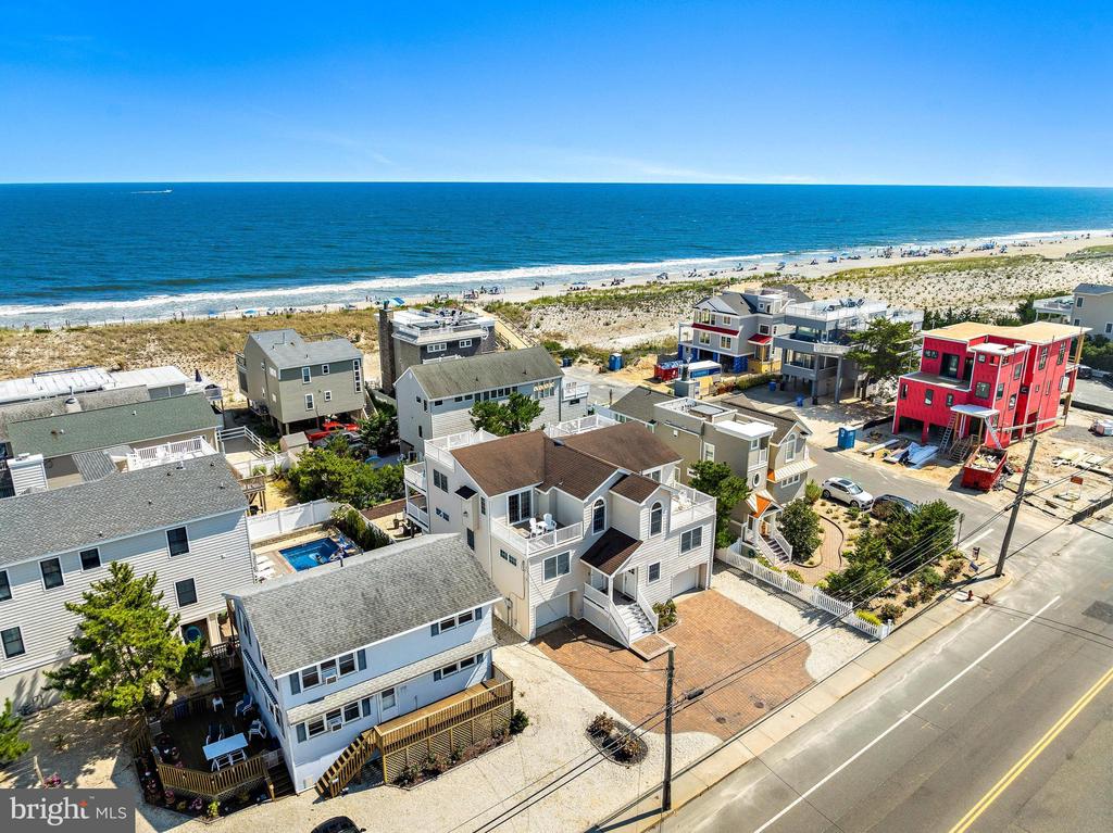 2305 S BAY AVENUE Unit: B