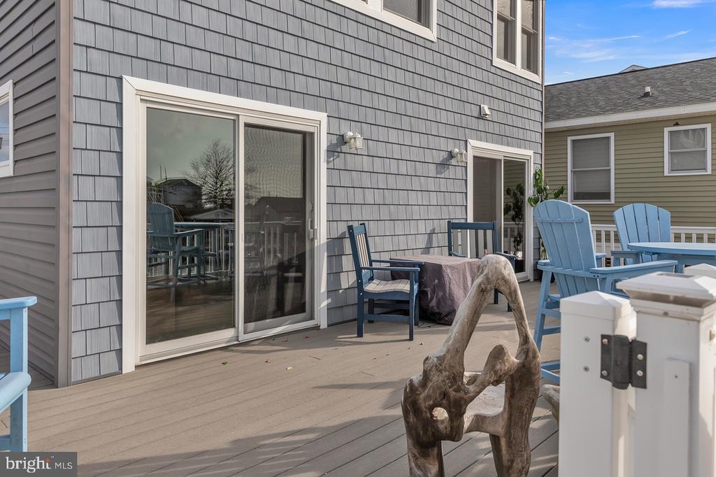 128 SAIL DRIVE E
