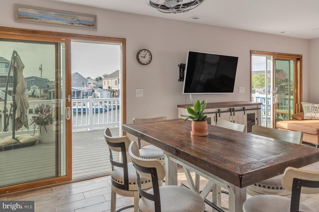 128 SAIL DRIVE E