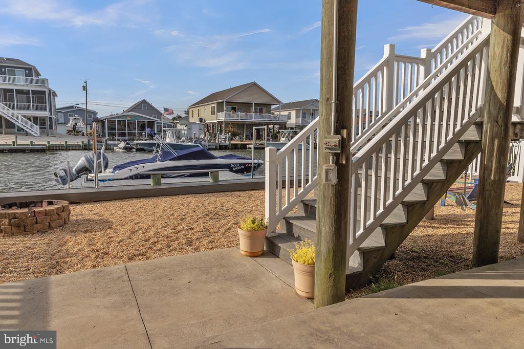 128 SAIL DRIVE E