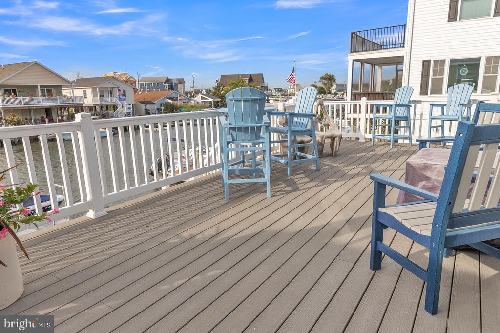128 SAIL DRIVE E