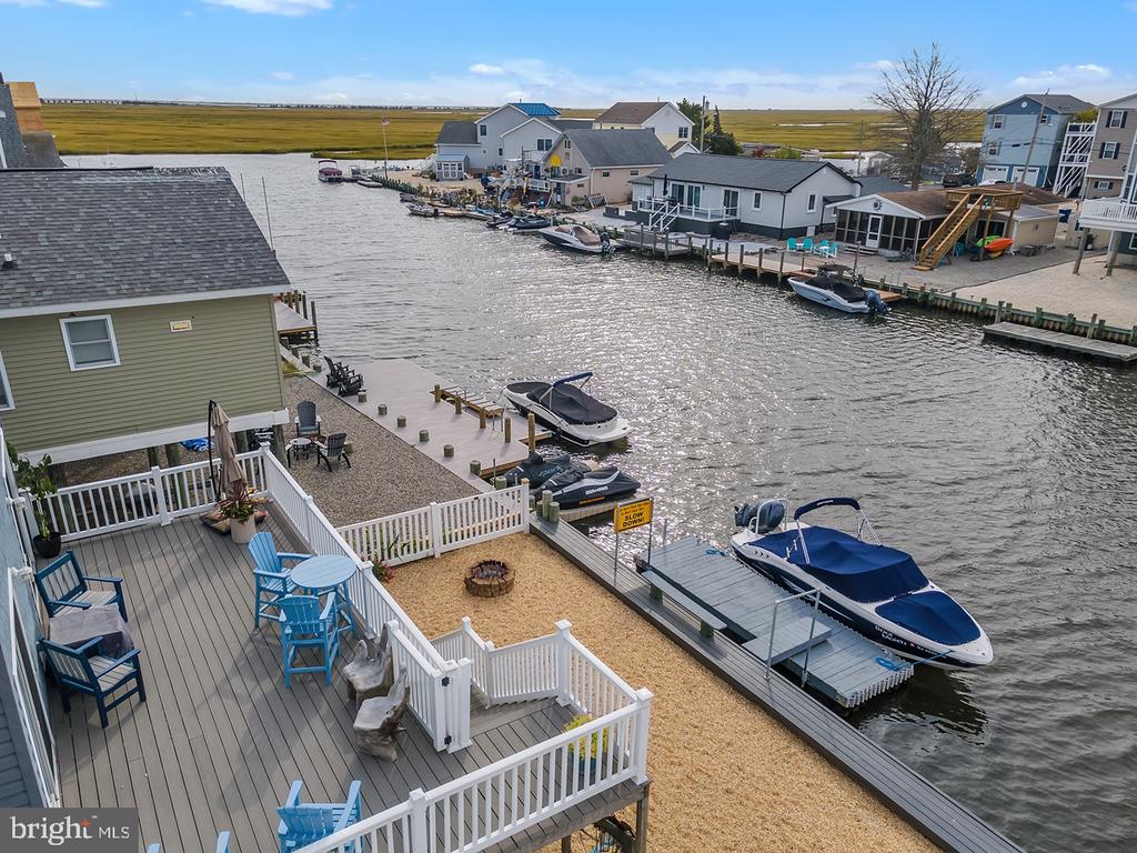 128 SAIL DRIVE E