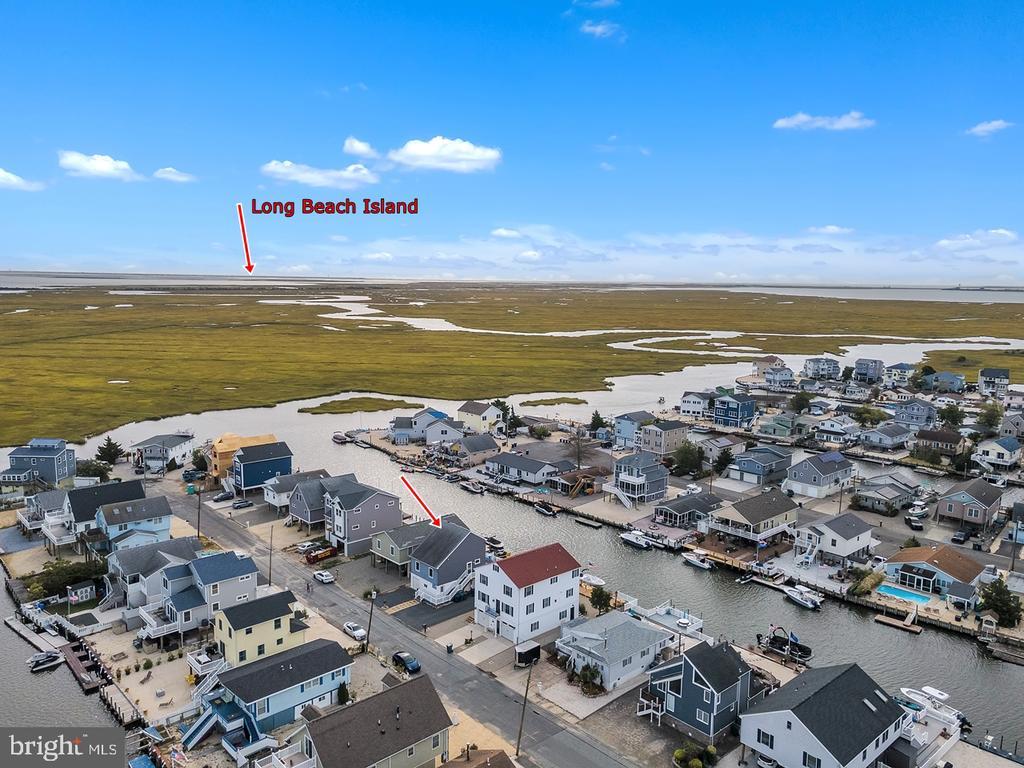 128 SAIL DRIVE E