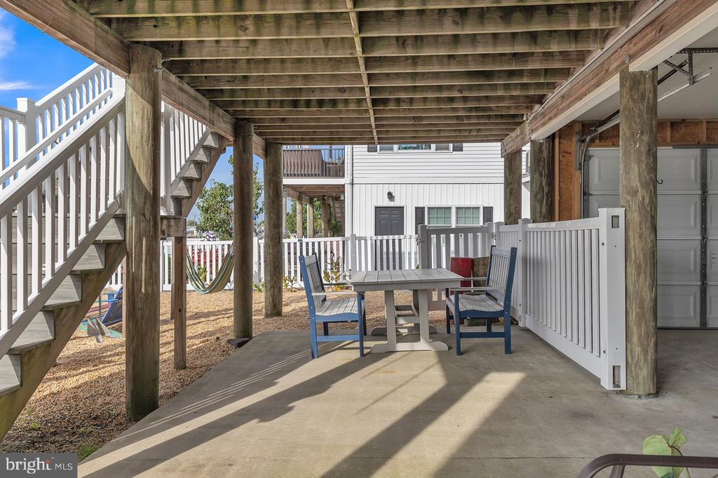 128 SAIL DRIVE E