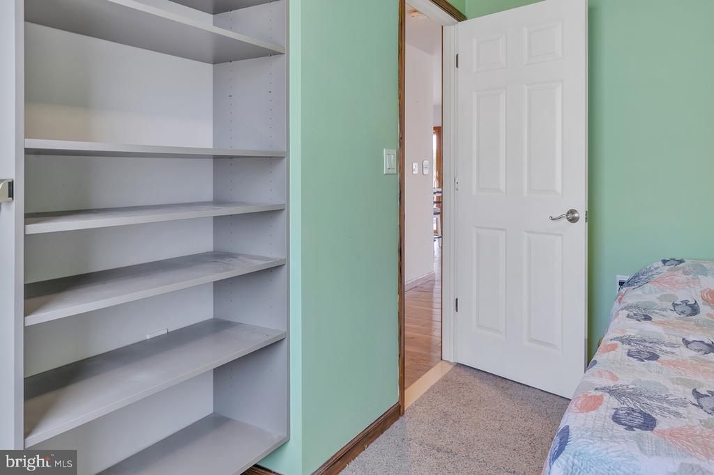 128 SAIL DRIVE E