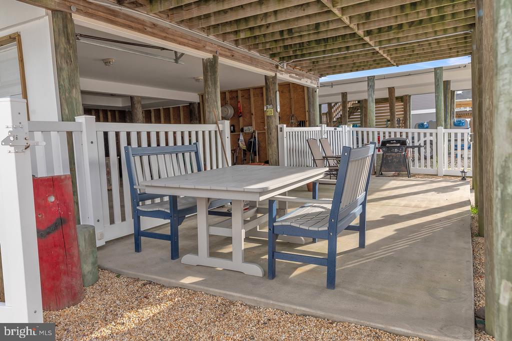 128 SAIL DRIVE E