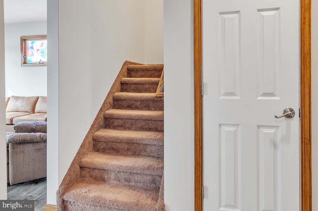 128 SAIL DRIVE E