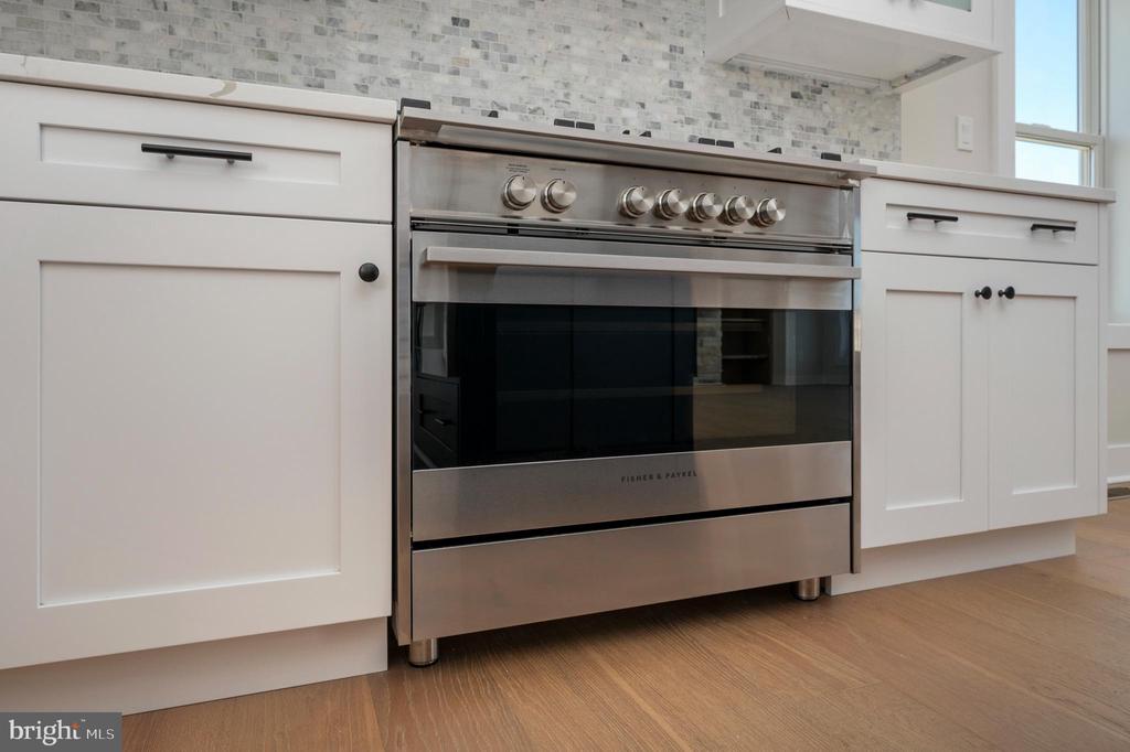 83 W TEBCO TERRACE Unit: A