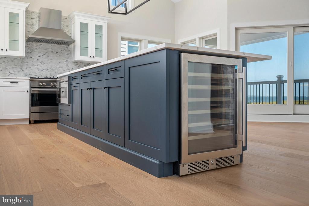 83 W TEBCO TERRACE Unit: A