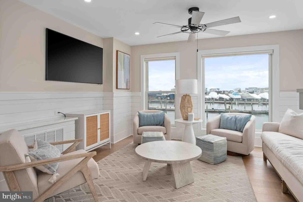 83 W TEBCO TERRACE Unit: A