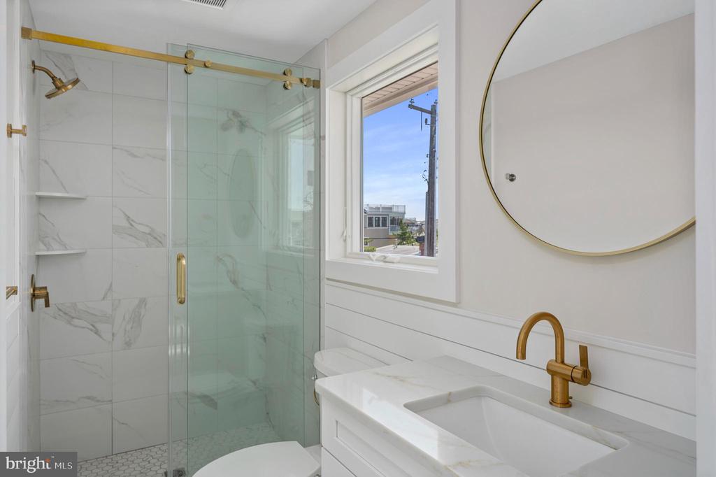 83 W TEBCO TERRACE Unit: A