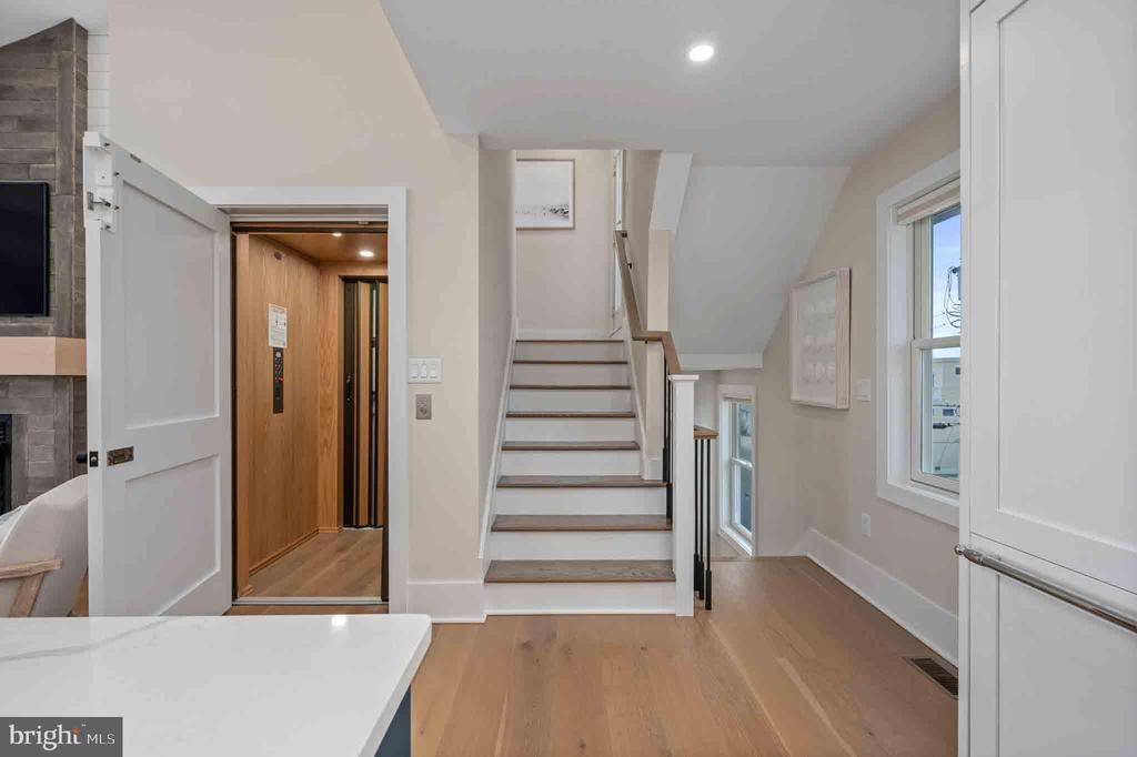 83 W TEBCO TERRACE Unit: A