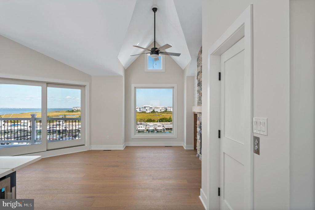 83 W TEBCO TERRACE Unit: A