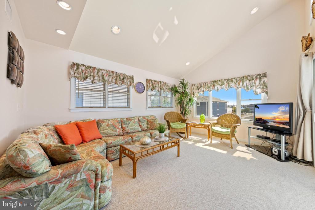 250 W 18TH STREET