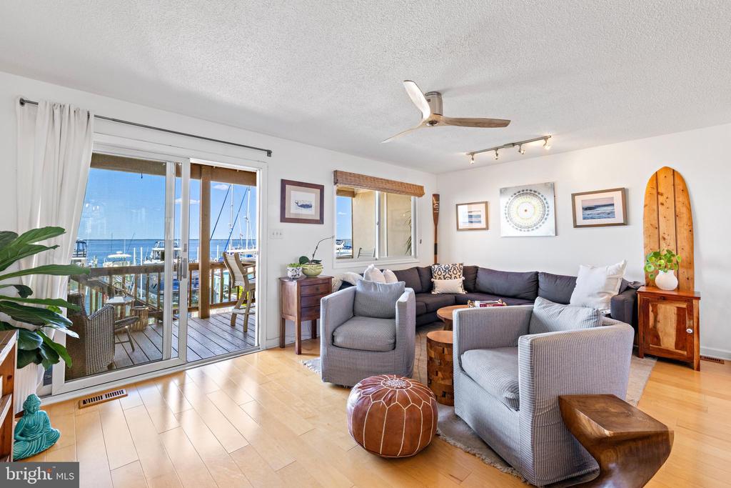 100 S WEST AVENUE Unit: 3
