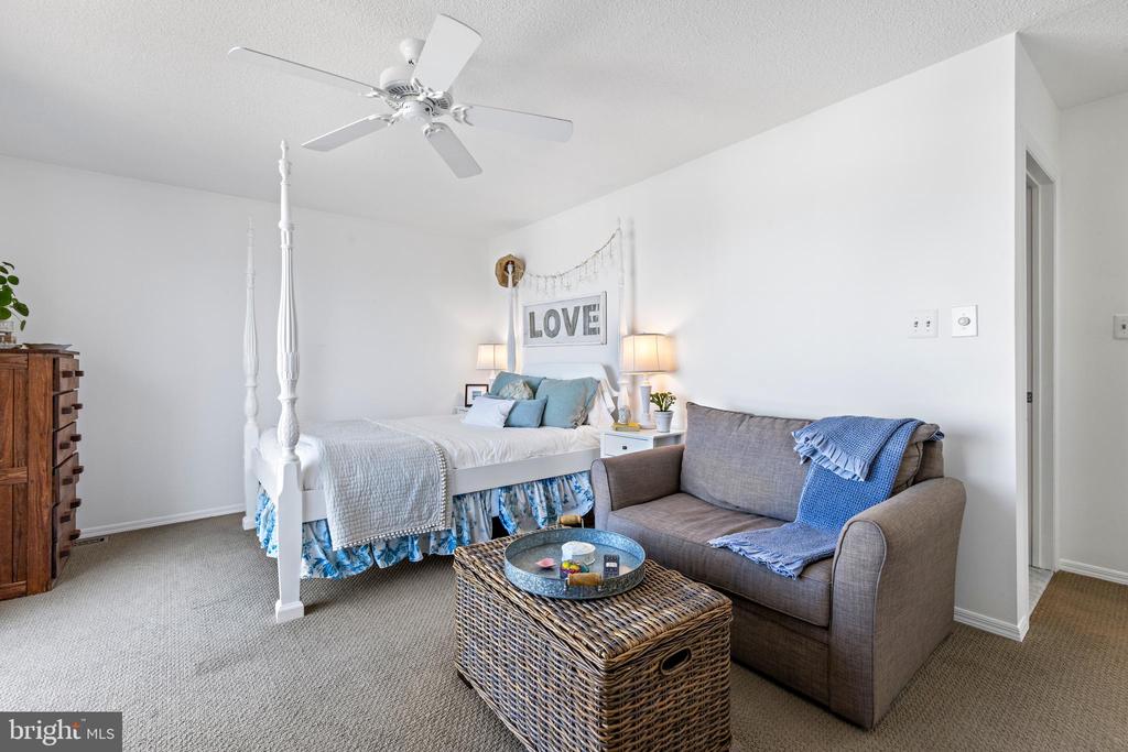 100 S WEST AVENUE Unit: 3