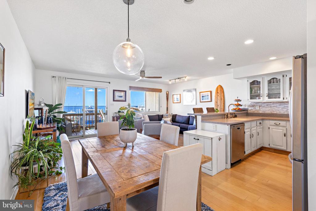 100 S WEST AVENUE Unit: 3