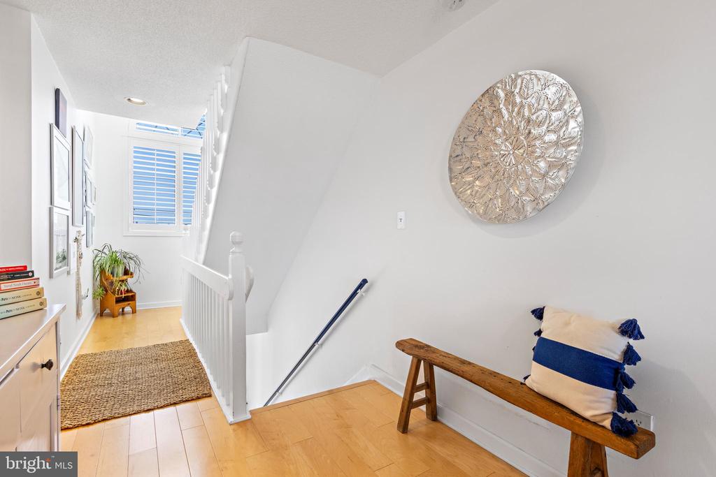 100 S WEST AVENUE Unit: 3