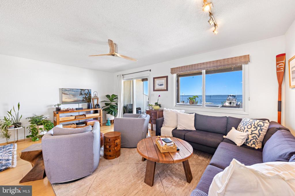 100 S WEST AVENUE Unit: 3