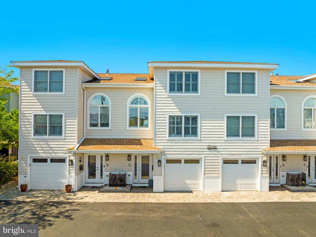 100 S WEST AVENUE Unit: 3