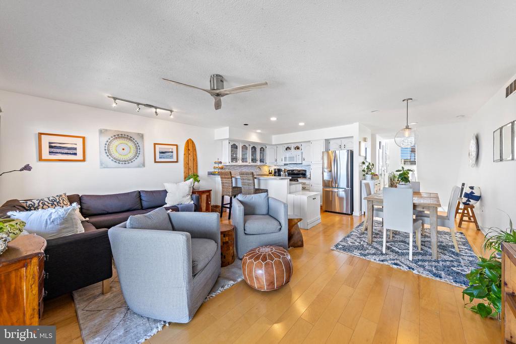 100 S WEST AVENUE Unit: 3