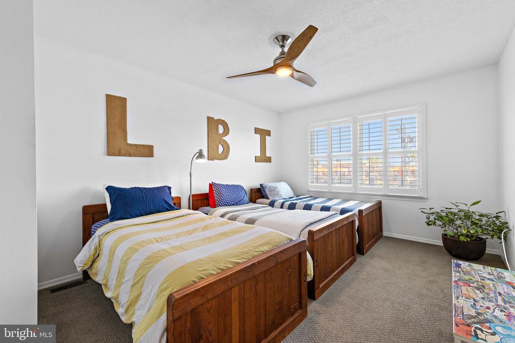100 S WEST AVENUE Unit: 3