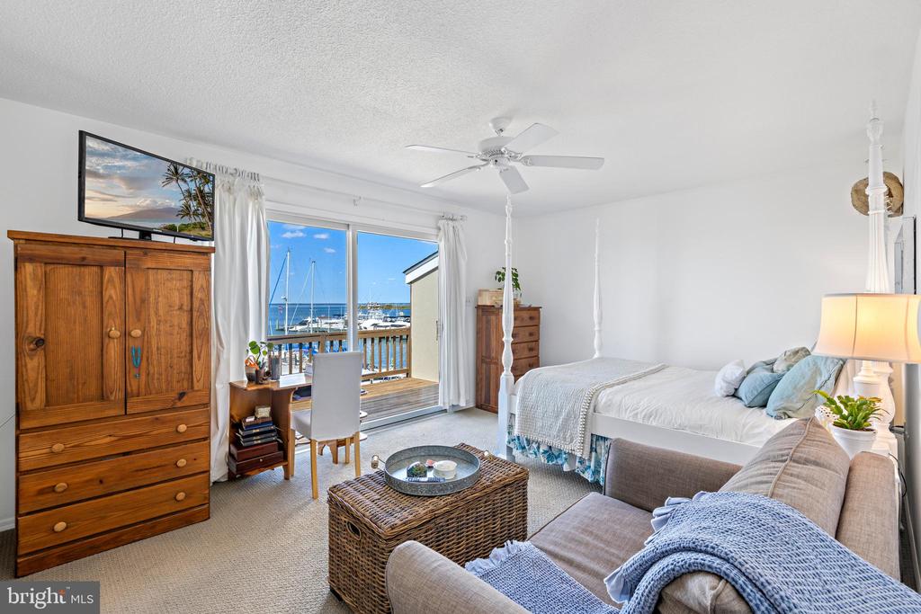 100 S WEST AVENUE Unit: 3
