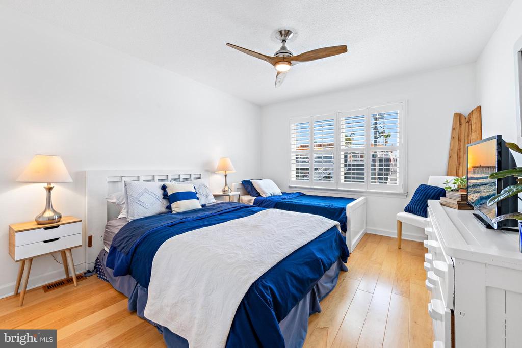 100 S WEST AVENUE Unit: 3