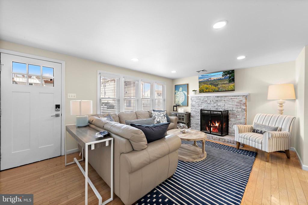 5 ALEXIS PLACE