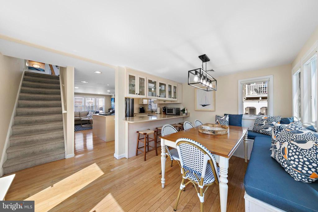 5 ALEXIS PLACE