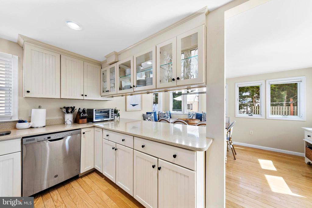 5 ALEXIS PLACE