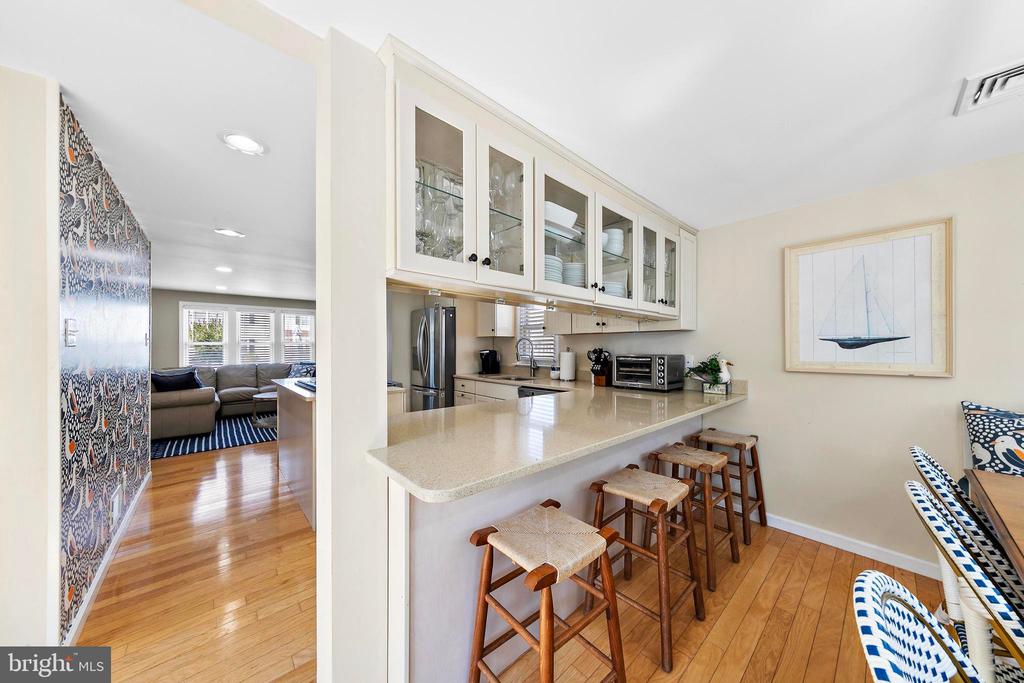 5 ALEXIS PLACE