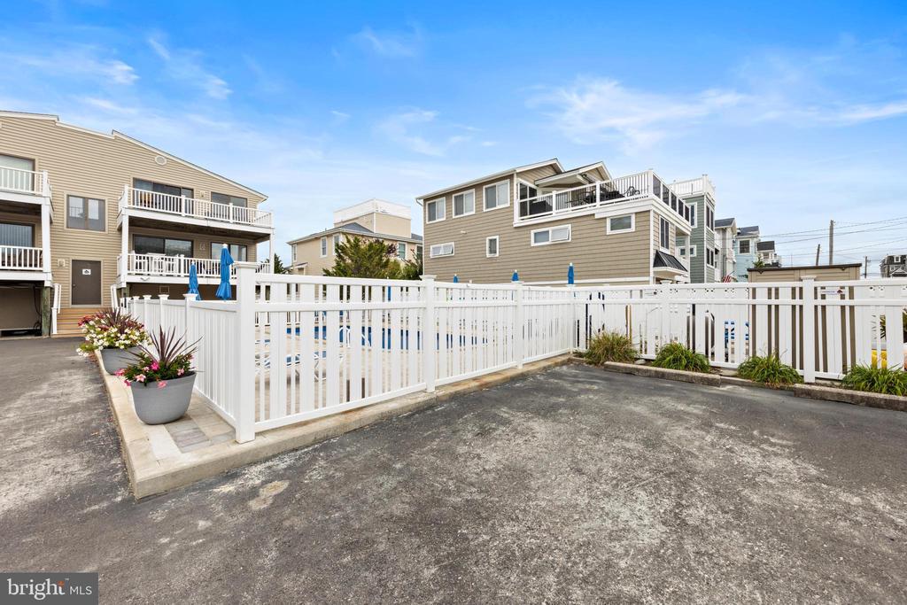 3601 LONG BEACH BOULEVARD Unit: 12