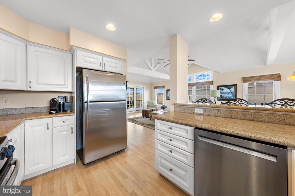2 E CALIFORNIA AVENUE Unit: B