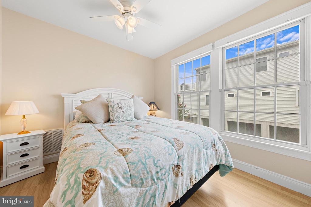 2 E CALIFORNIA AVENUE Unit: B
