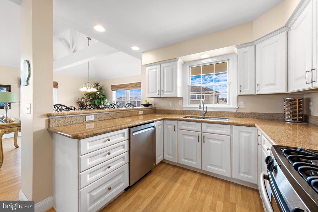 2 E CALIFORNIA AVENUE Unit: B