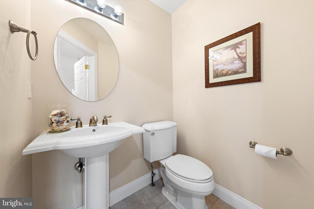 2 E CALIFORNIA AVENUE Unit: B