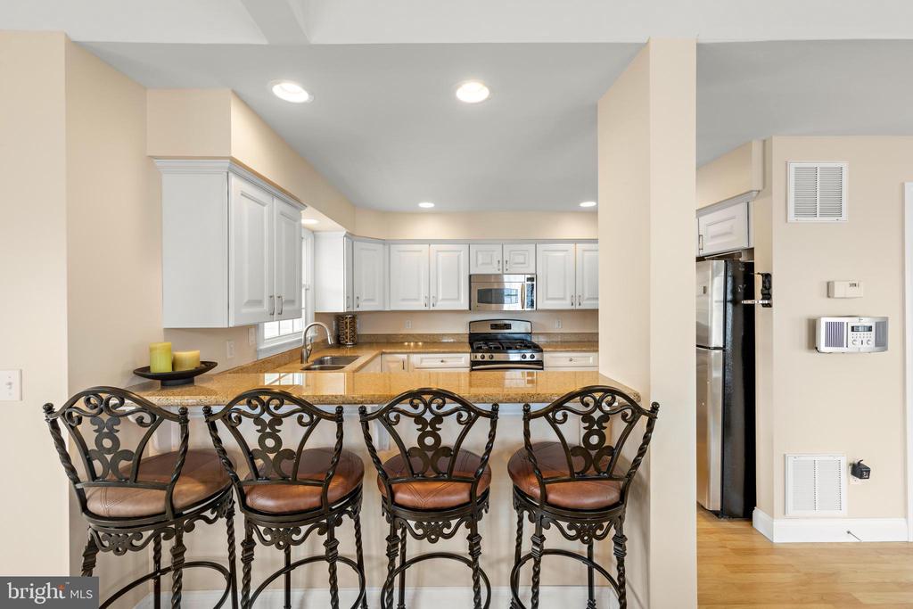 2 E CALIFORNIA AVENUE Unit: B