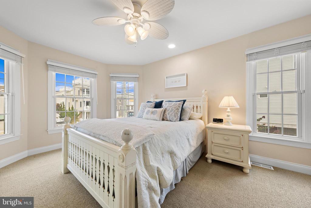 2 E CALIFORNIA AVENUE Unit: B