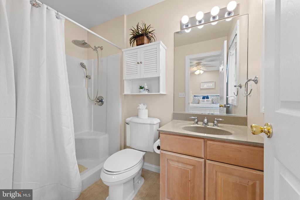 2 E CALIFORNIA AVENUE Unit: B