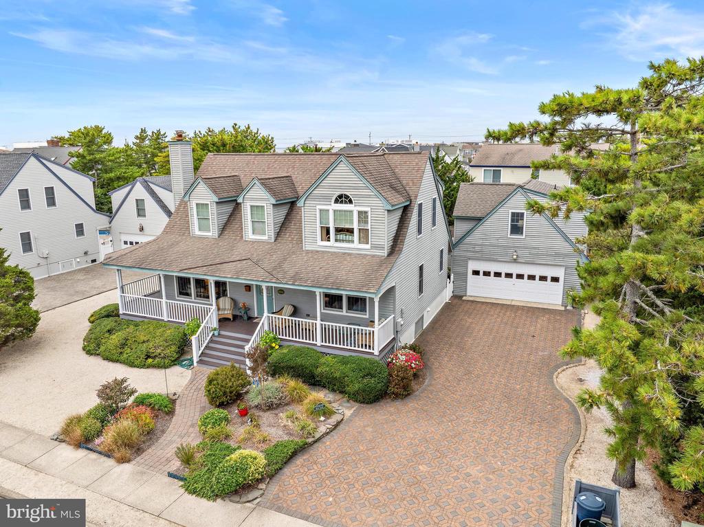 10608 BEACH AVENUE