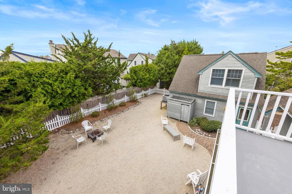 10608 BEACH AVENUE