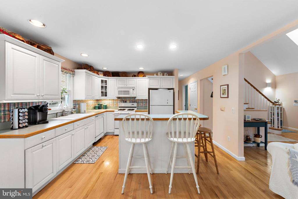 10608 BEACH AVENUE