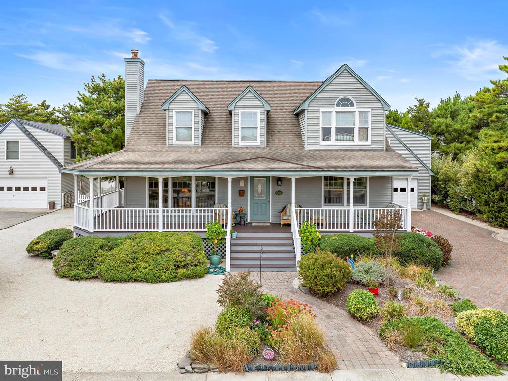 10608 BEACH AVENUE