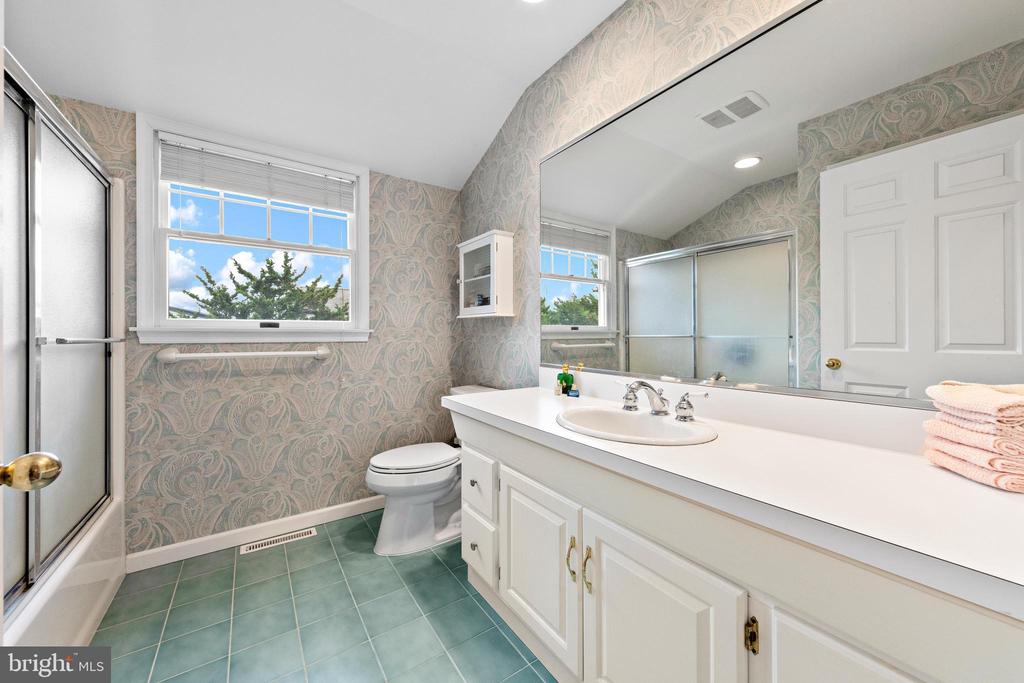 10608 BEACH AVENUE