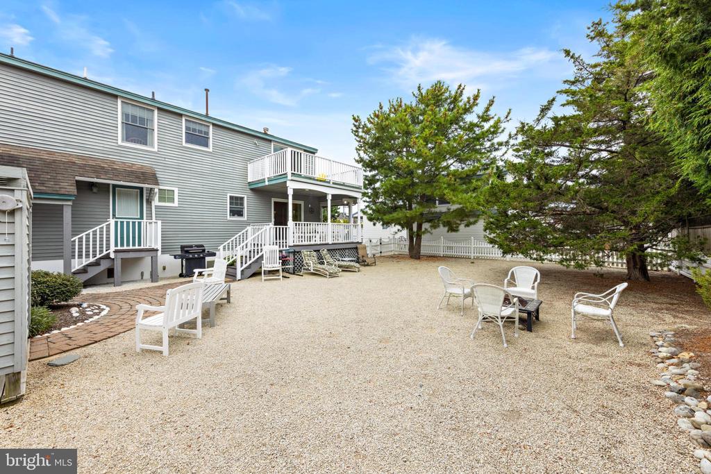 10608 BEACH AVENUE