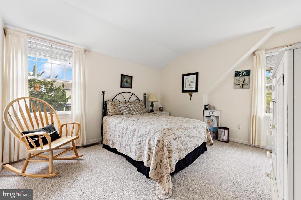 10608 BEACH AVENUE