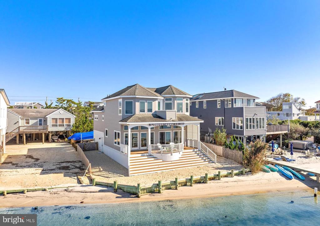 9 W BERGEN AVENUE