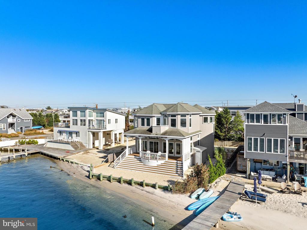 9 W BERGEN AVENUE