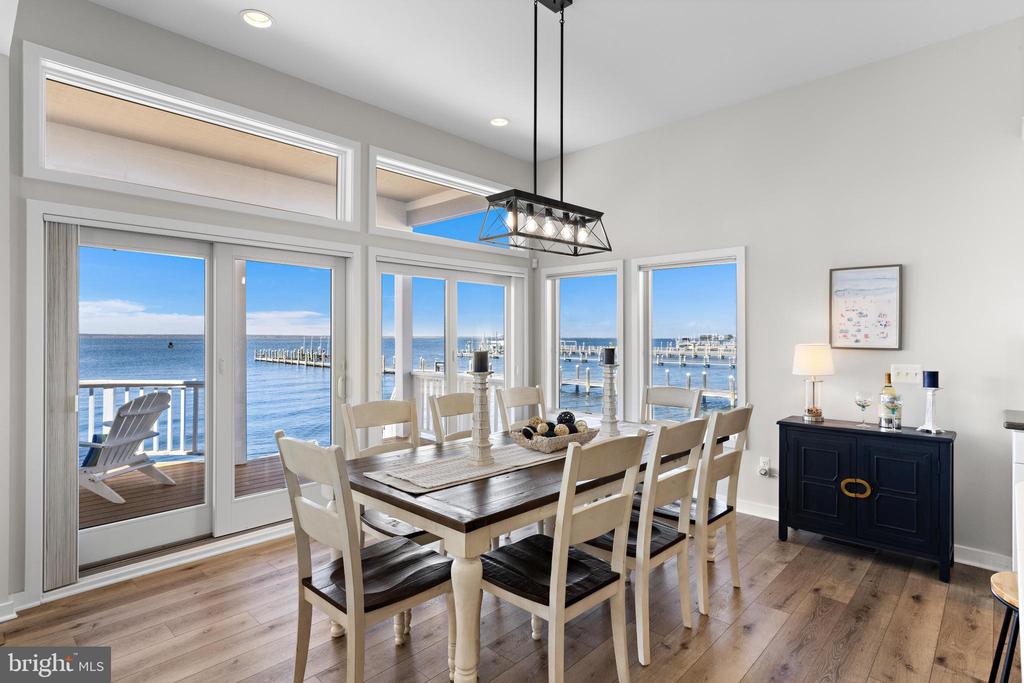 9 W BERGEN AVENUE
